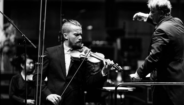 Solist Dmitry Smirnov